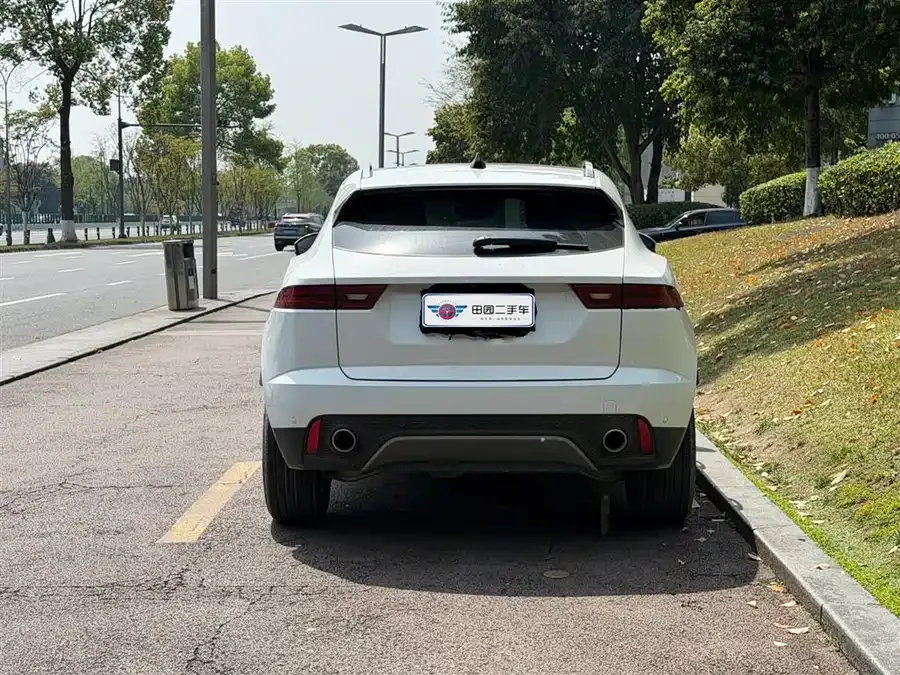 Jaguar E-Pace 2024 aggressive sports version R-DYNAMIC S 2025 — миниатюра 2