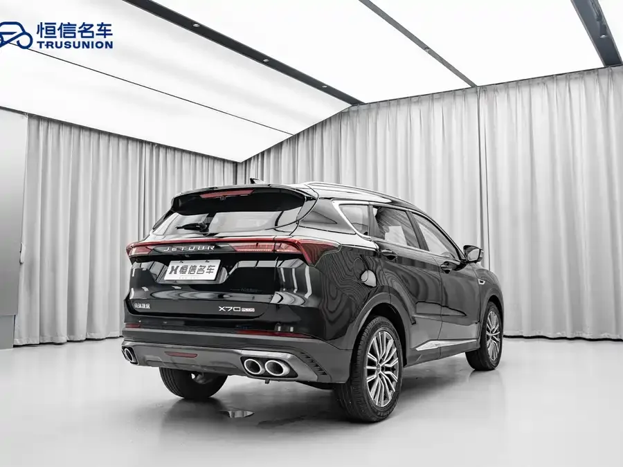 Jetour X70 PLUS JETOUR X70 PLUS 2024 Champion Edition 1.5T DCT Champion MAX+ 5 Seaters 2025 — миниатюра 2