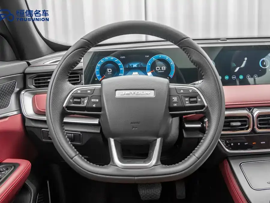 Jetour X70 PLUS JETOUR X70 PLUS 2024 Champion Edition 1.5T DCT Champion MAX+ 5 Seaters 2025 — миниатюра 5
