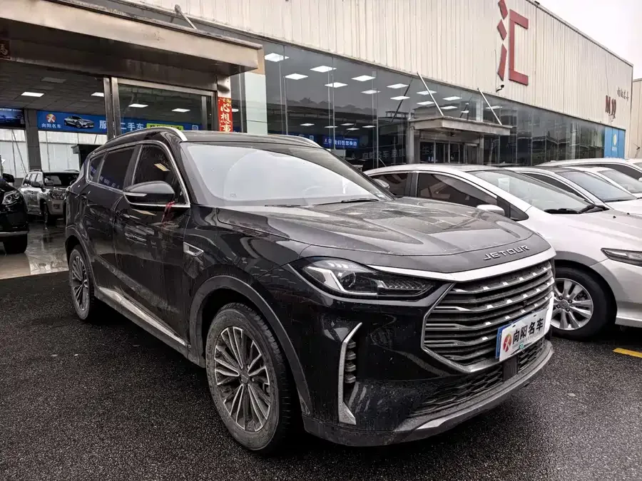 Jetour X70 PLUS JETOUR X70 PLUS 2021 1.5T DCT 7-seater 2022 — миниатюра 3