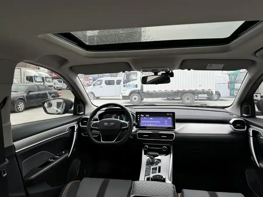 Geely Coolray SX11 Binyue 2023 1.5T DCT Diamond Edition 2024 — миниатюра 3