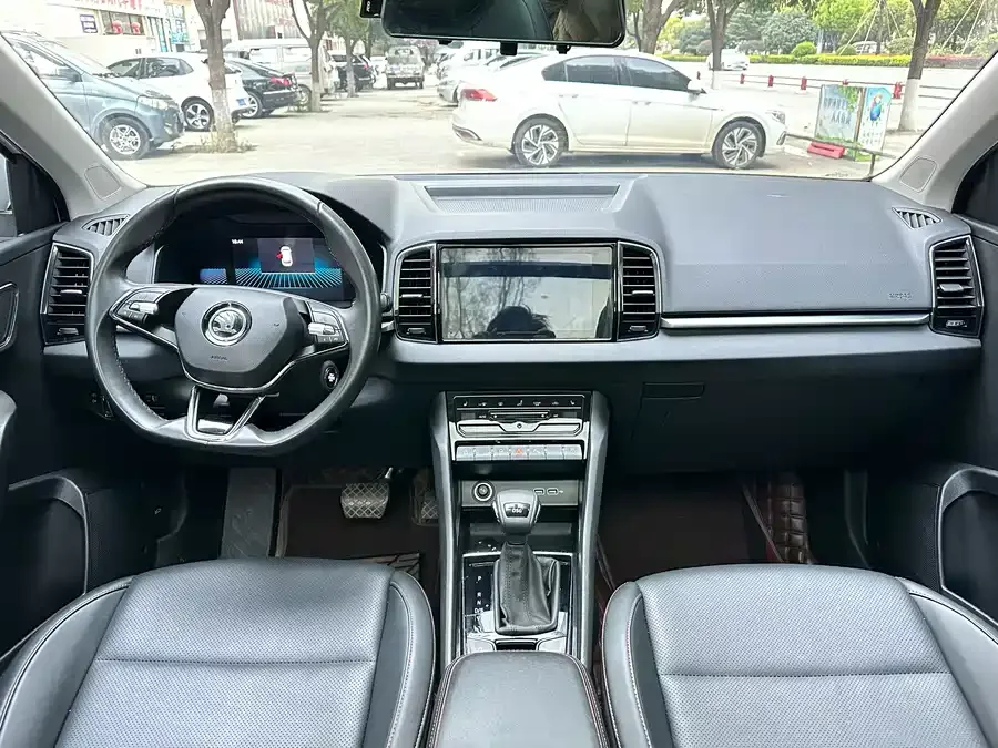 Skoda Karoq Korok 2023 TSI280 Luxury Edition 2023 — миниатюра 2
