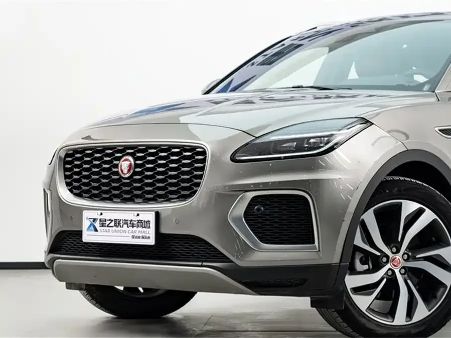 Jaguar E-Pace 2024 aggressive sports version R-DYNAMIC S 2023 — миниатюра 3