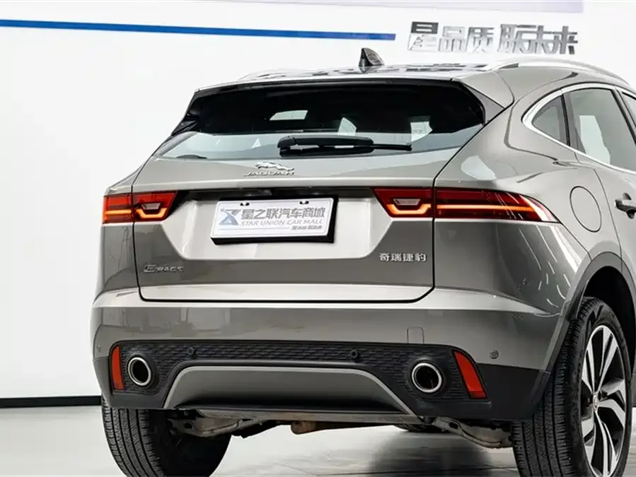 Jaguar E-Pace 2024 aggressive sports version R-DYNAMIC S 2023 — миниатюра 4