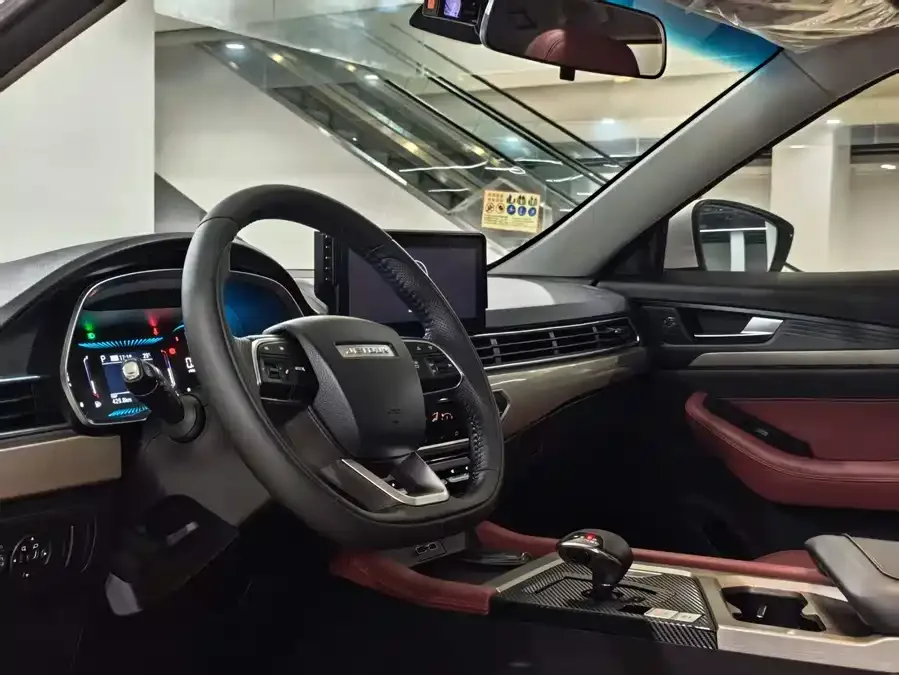 Jetour X70 Jetour X70 2024 1.5T DCT Enjoy Edition 7 Seaters 2024 — миниатюра 3