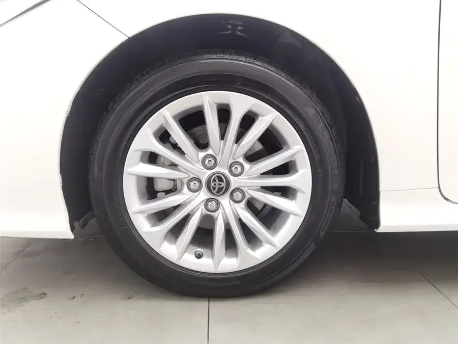Toyota Allion 2021 Asia Lion 2.0L Progressive Edition 2022 — миниатюра 5