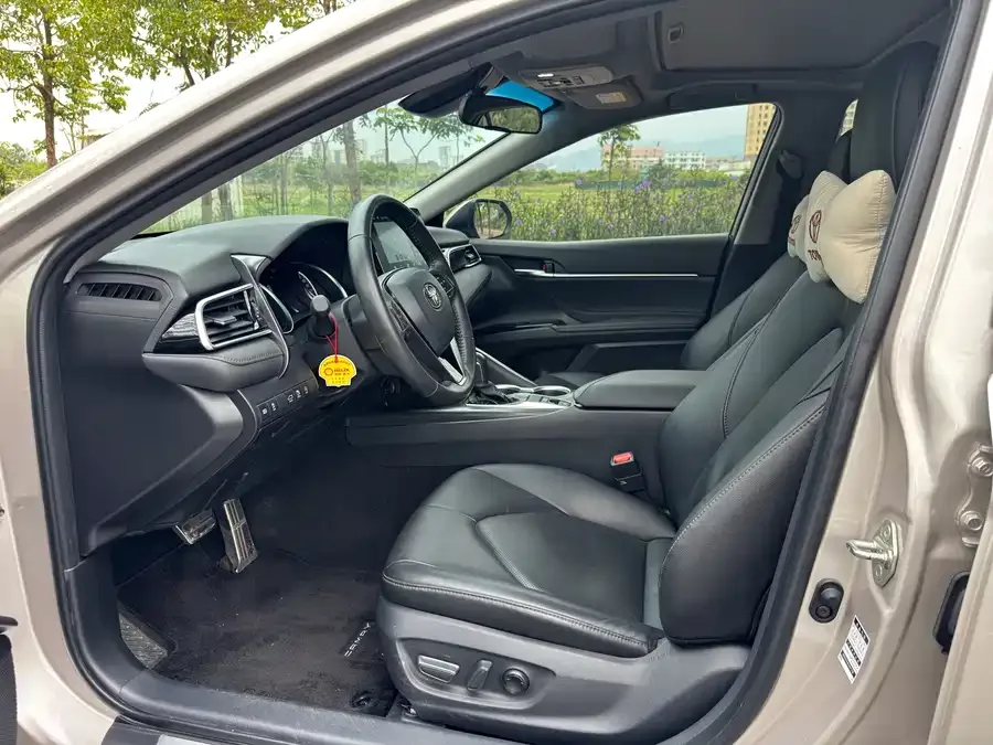 Toyota Camry Camry 2021 2.0G Deluxe Edition 2022 — миниатюра 2