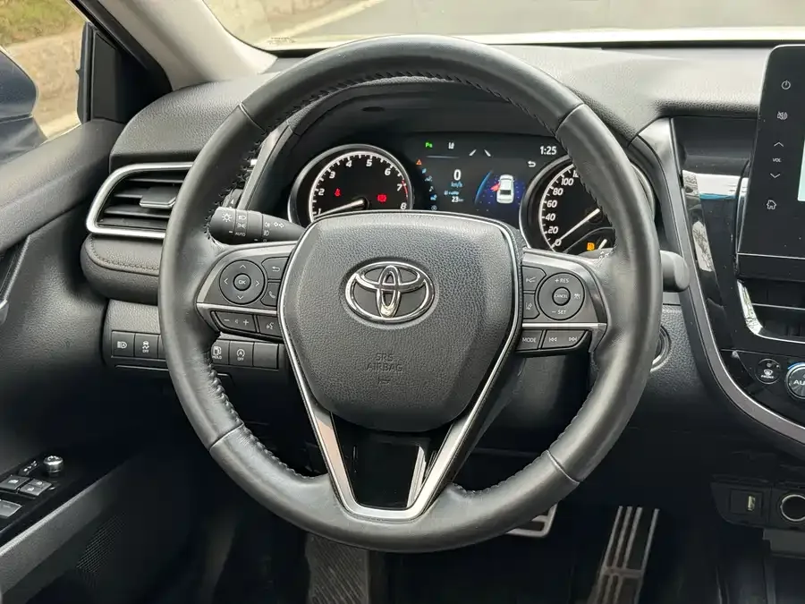 Toyota Camry Camry 2021 2.0G Deluxe Edition 2022 — миниатюра 4