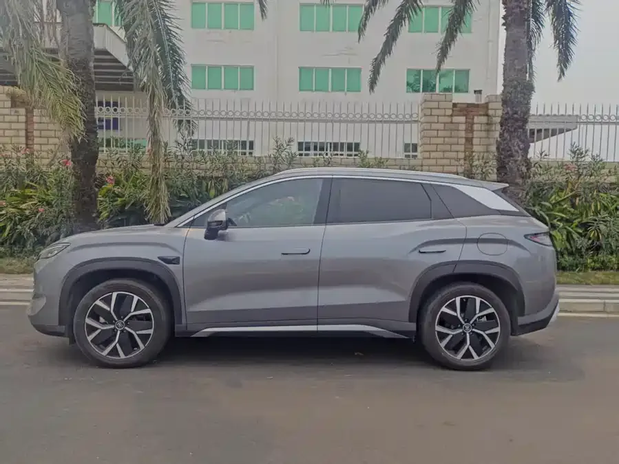 BYD Song L DM-i Song L DM-i 2025 Intelligent Driving Edition 160km Beyond Edition 2025 — миниатюра 2