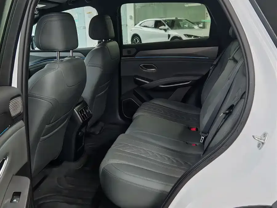 BYD Song L DM-i Song L DM-i 2025 Intelligent Driving Edition 160km Beyond Edition 2025 — миниатюра 2