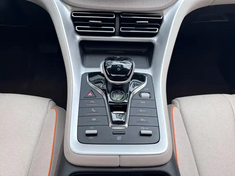 BYD Song Pro New Energy Song Pro New Energy 2023 Champion Edition DM-i 110KM Excellence 2024 — миниатюра 4