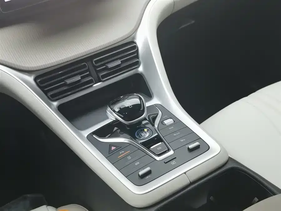 BYD Song Pro New Energy Song Pro New Energy 2024 Honor Edition DM-i 71KM Pilot Edition 2024 — миниатюра 4