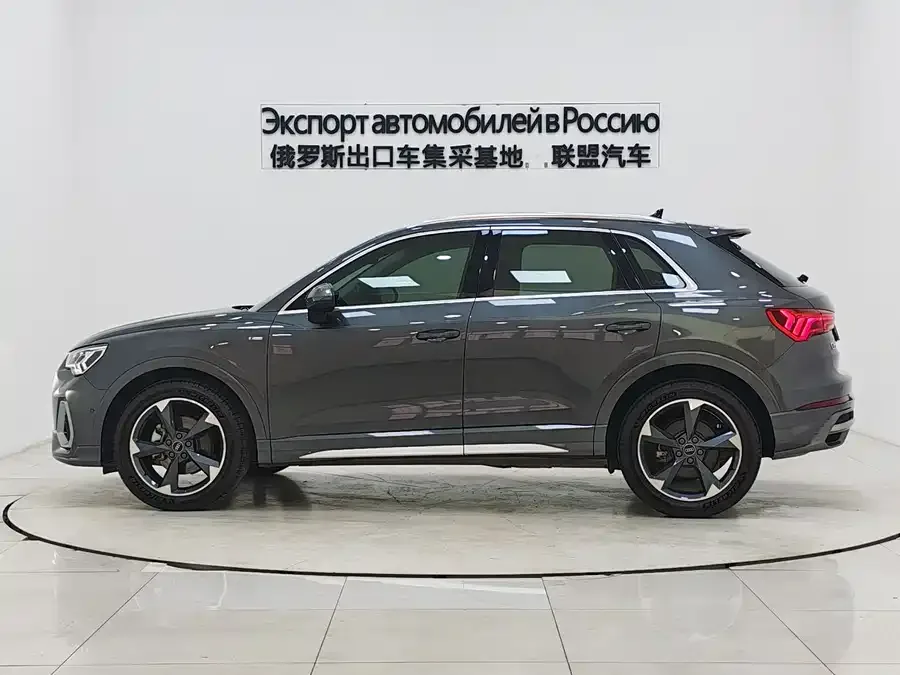 Audi Q3 2023 35 TFSI Fashion Dynamic Edition (1.4T) 2023 — миниатюра 2