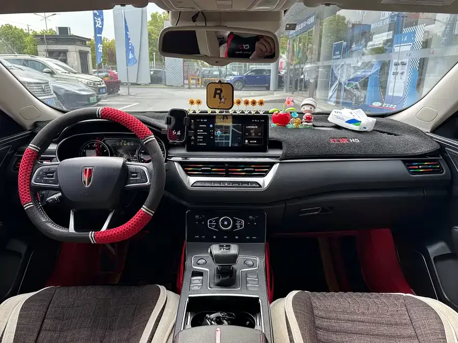 Hongqi H5 Hongqi H5 2022 Classic Model 1.8T Automatic Intelligent Connection Flagship Edition 2023 — миниатюра 2