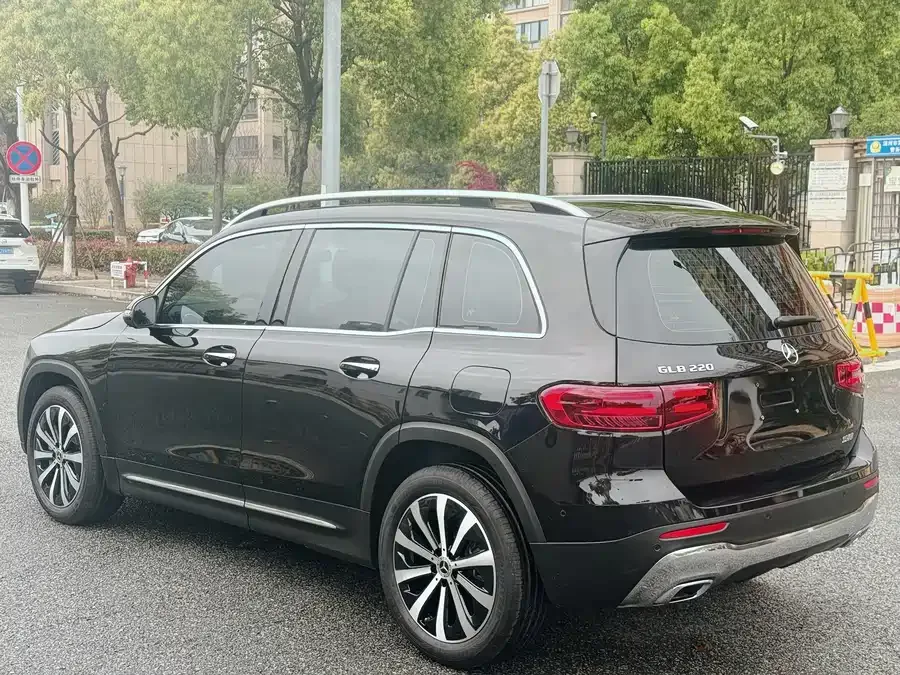 Mercedes-Benz GLB Mercedes-Benz GLB 2025 GLB 220 Fashion Edition 2025 — миниатюра 2