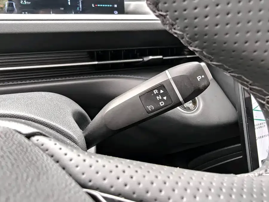 Changan Yidong PHEV 2025 Eado PHEV Smart New Blue Whale 145KM High Energy Edition 2025 — миниатюра 5