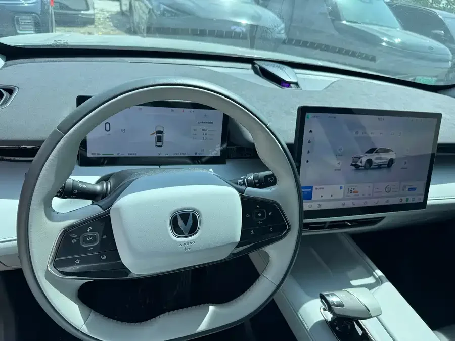 Changan UNI-Z PHEV Changan UNI-Z New Energy 2025 Smart New Blue Whale 125km Battleship+ 2025 — миниатюра 2
