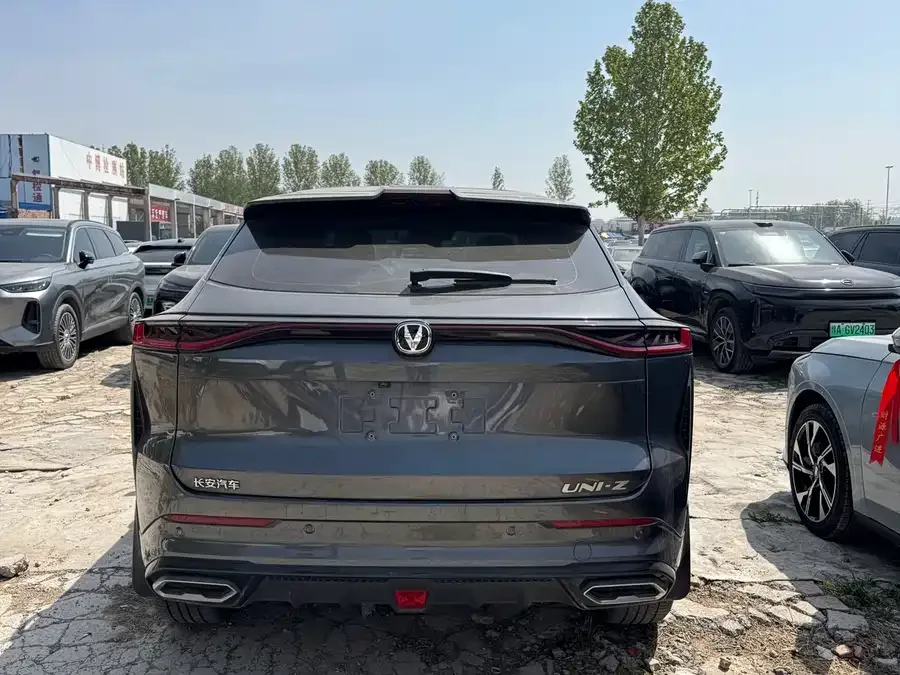 Changan UNI-Z PHEV Changan UNI-Z New Energy 2025 Smart New Blue Whale 125km Battleship+ 2025 — миниатюра 3