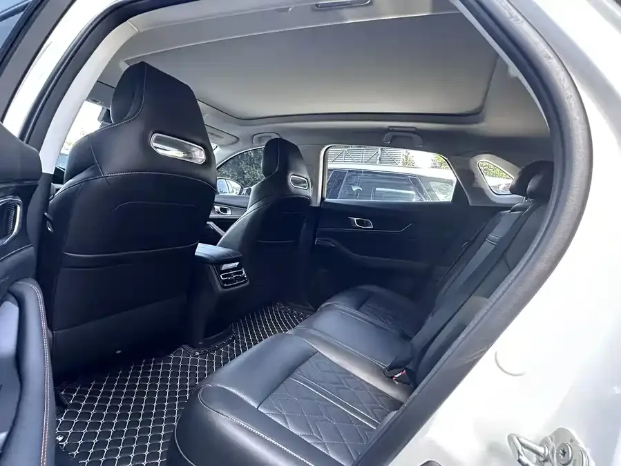 Changan UNI-K Changan UNI-K 2021 2.0T Excellence Edition 2022 — миниатюра 4