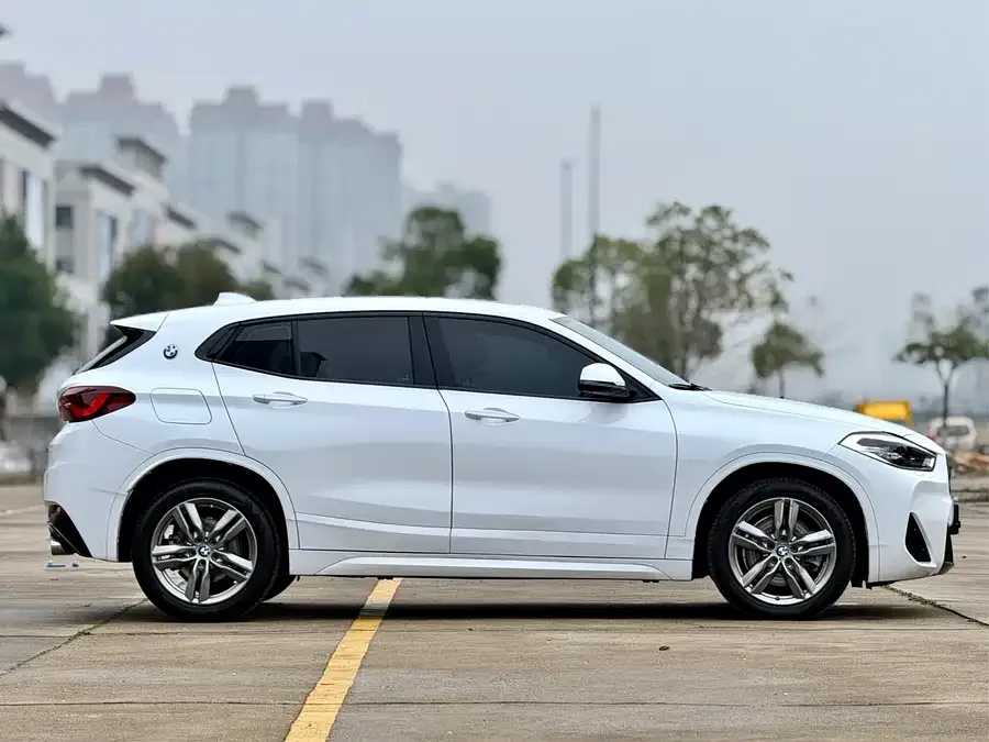 BMW X2 2022 sDrive25i M Sport Package 2022 — миниатюра 2