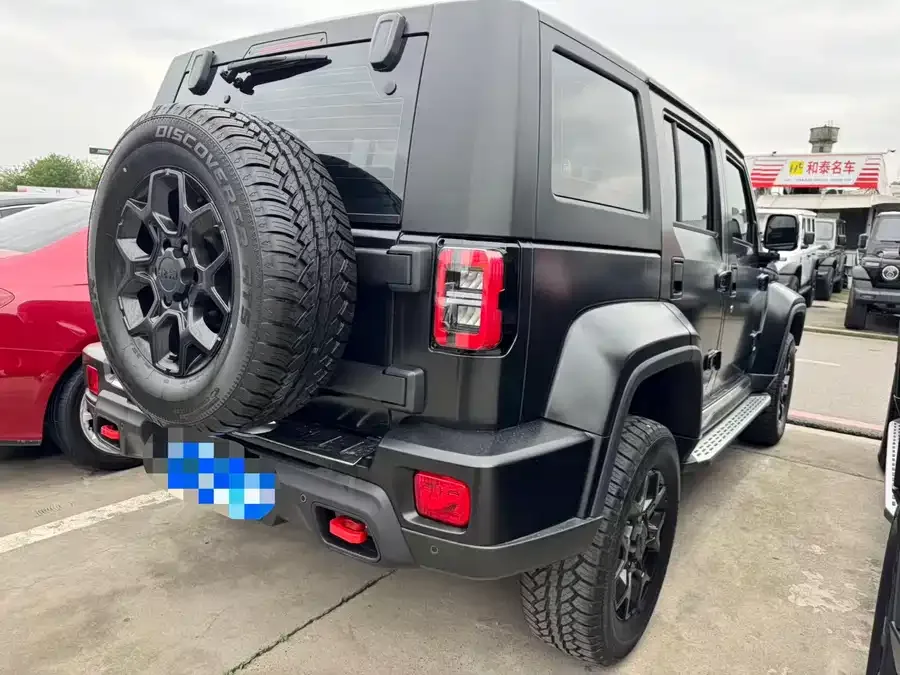 BAIC BJ40 Beijing Off-road BJ40 2024 2.0D Blade Hero Glory Edition 2025 — миниатюра 2