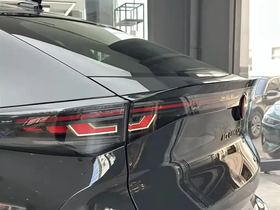 Volkswagen ID. UNYX Yuzhong 06 2024 Pro long-range version 2025 — миниатюра 5