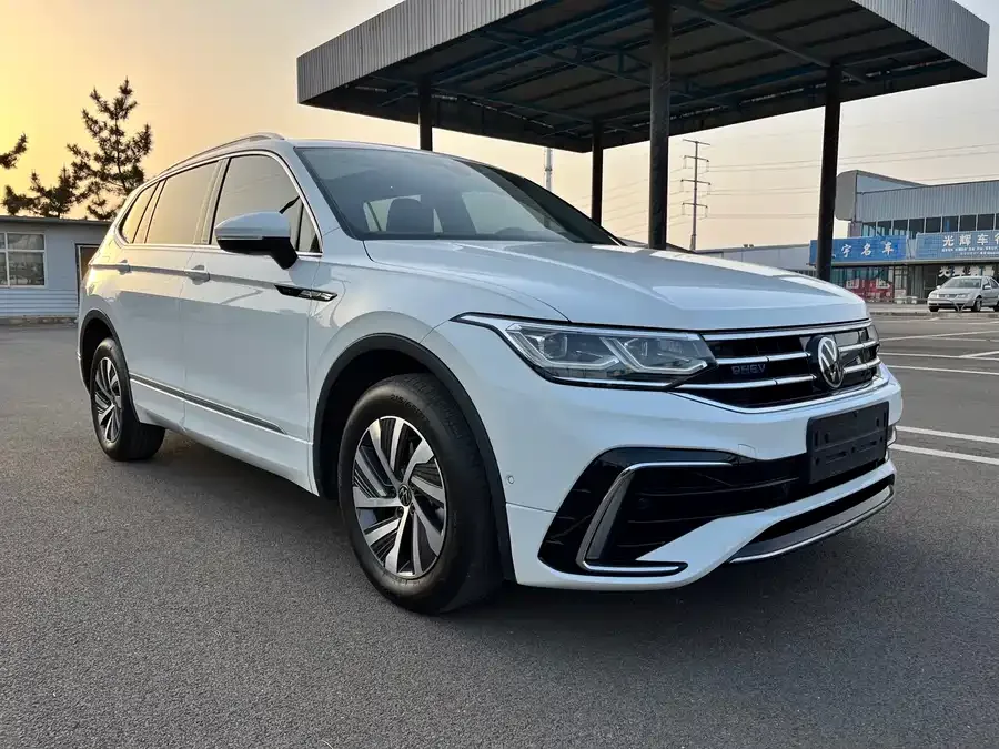 Volkswagen Tiguan L New Energy Tiguan L New Energy 2023 430PHEV Plug-in Hybrid Flagship Edition 2023 — миниатюра 3