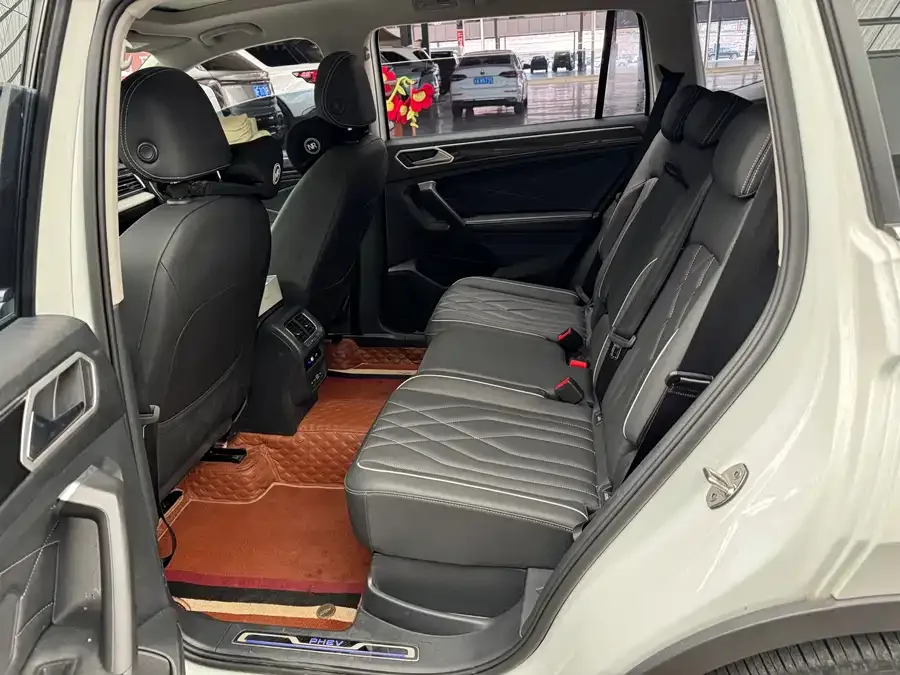 Volkswagen Tiguan L New Energy Tiguan L New Energy 2023 430PHEV Plug-in Hybrid Premium Edition 2023 — миниатюра 2