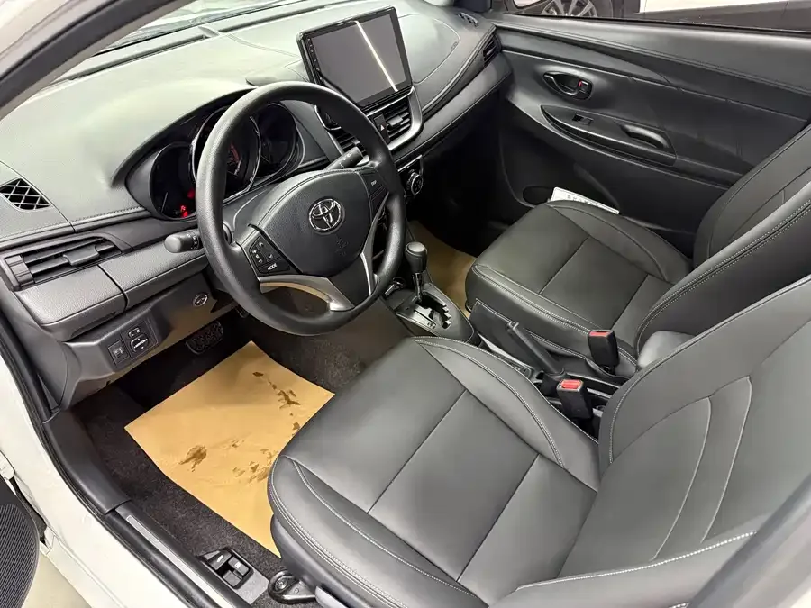 Toyota YARiS L Enjoy YARiS L enjoys the 2022 1.5L CVT leading PLUS version 2022 — миниатюра 4