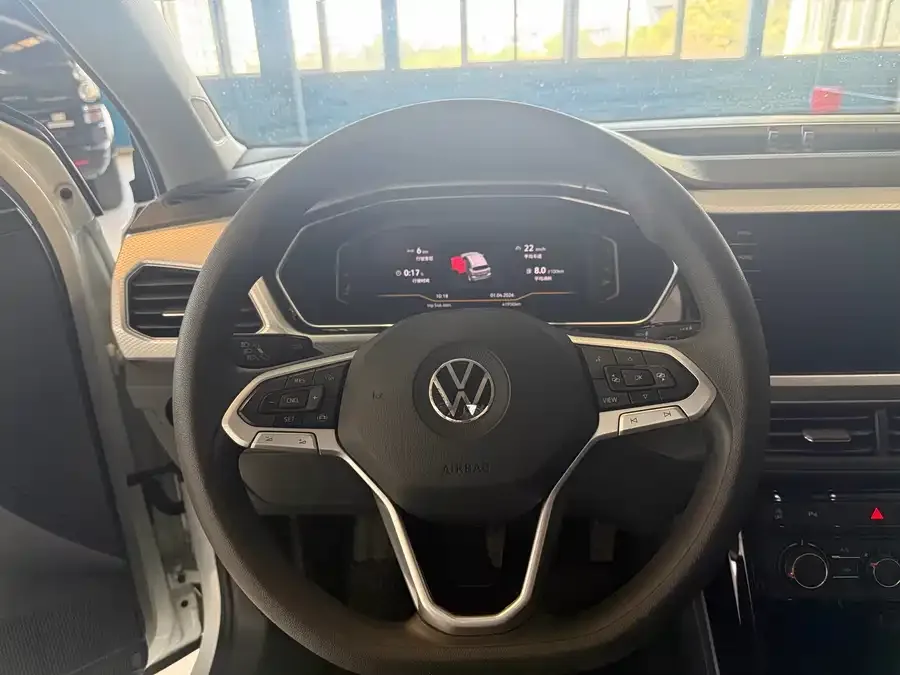 Volkswagen Tacqua Tanying 2021 200TSI DSG Yuezhi Connected Edition 2023 — миниатюра 4