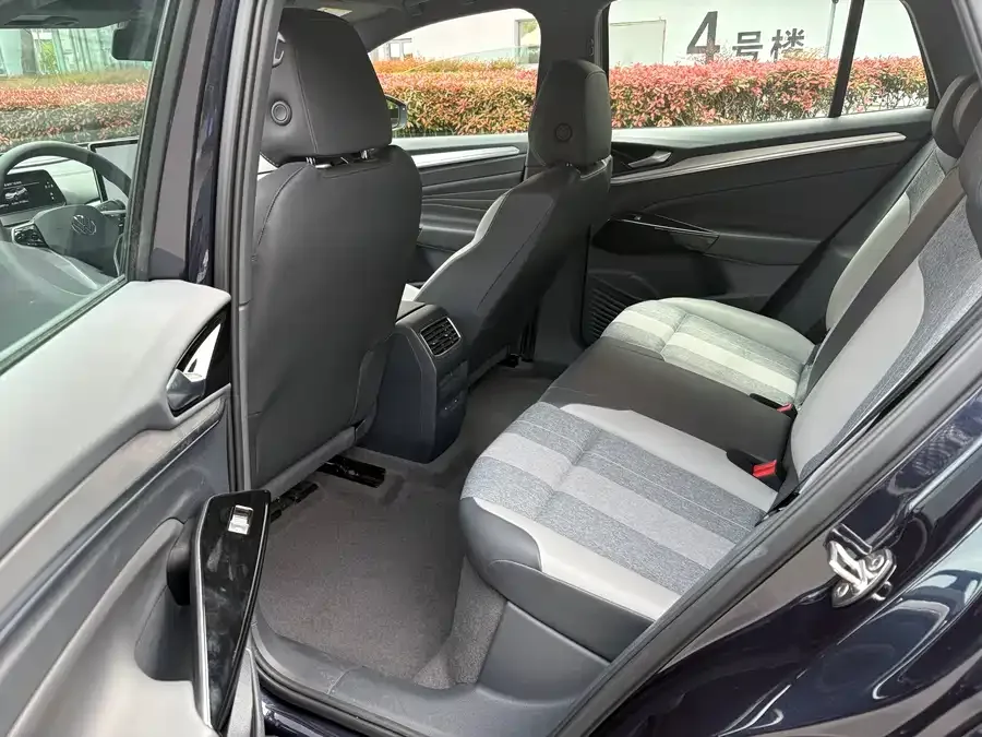 Volkswagen ID.4 CROZZ ID.4 CROZZ 2025 Pure Edition 2025 — миниатюра 2