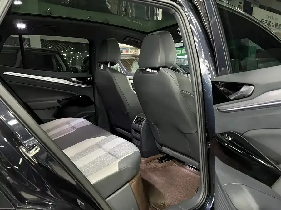 Volkswagen ID.4 CROZZ ID.4 CROZZ 2025 Pure Edition 2025 — миниатюра 4
