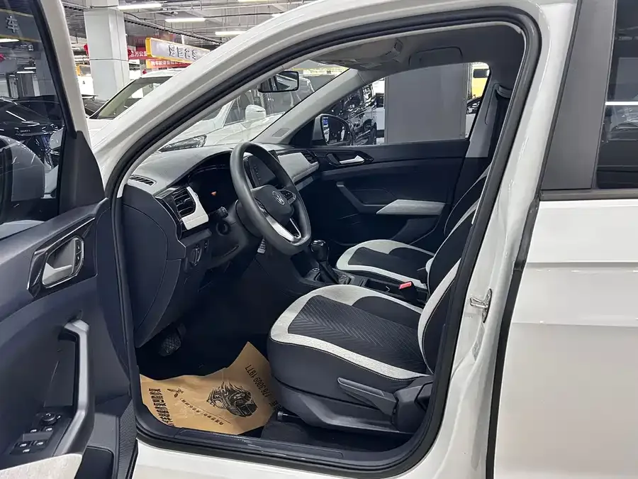 Volkswagen Tiguan (Tharu) Tuyue 2025 New 1.5L Ruijin Edition 2024 — миниатюра 3