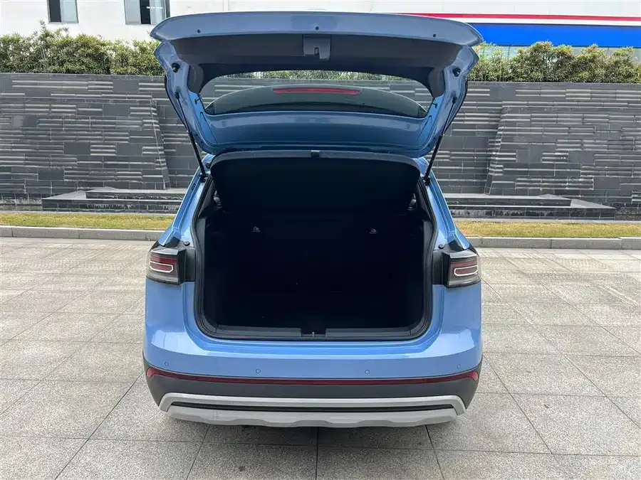 Volkswagen Tiguan (Tharu) Tuyue 2025 New 300TSI Ruixiang Edition 2024 — миниатюра 5