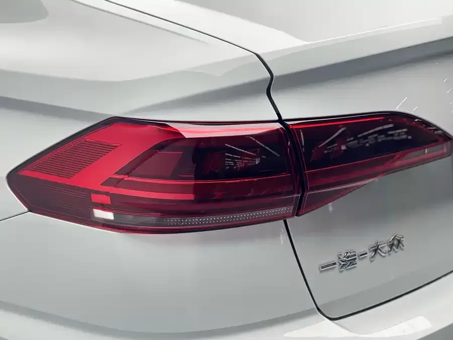 Volkswagen Bora Bora 2023 200TSI DSG Joy Edition 2023 — миниатюра 5
