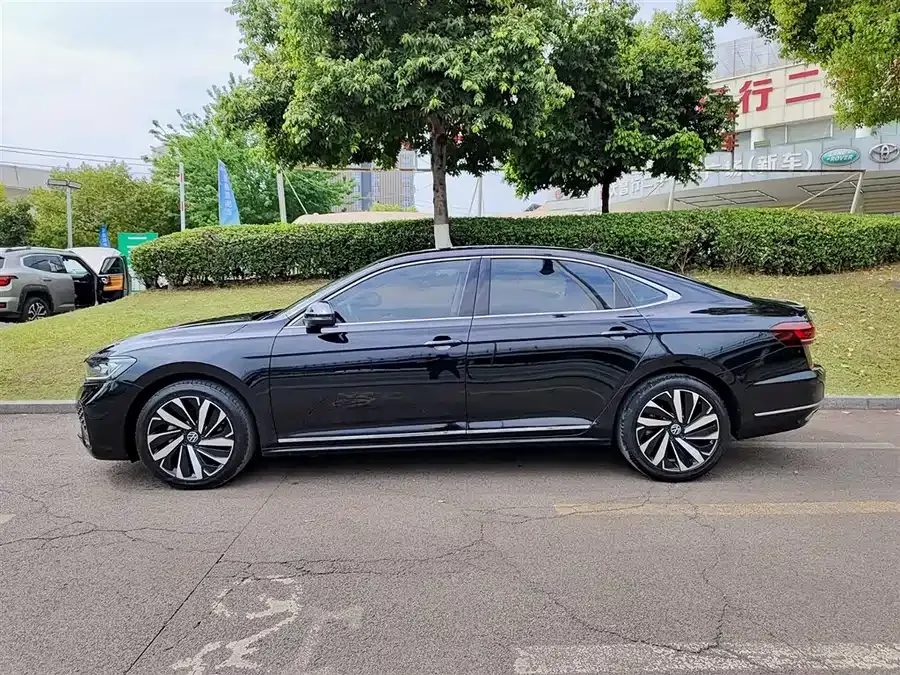 Volkswagen Passat Passat 2022 330TSI Star Elite Edition 2022 — миниатюра 3