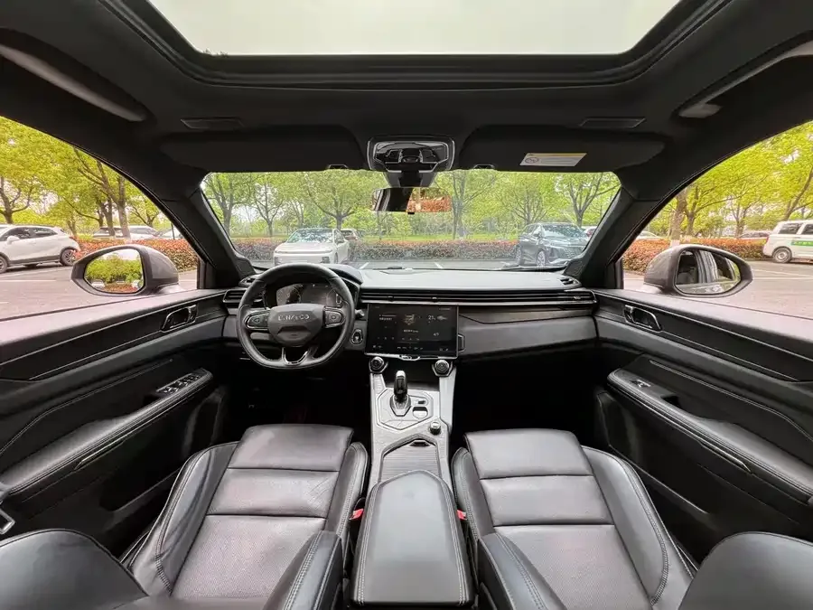 Lynk & Co 01 EM-P Lynk & Co 01 EM-P 2022 1.5TD PHEV Plus 2022 — миниатюра 4