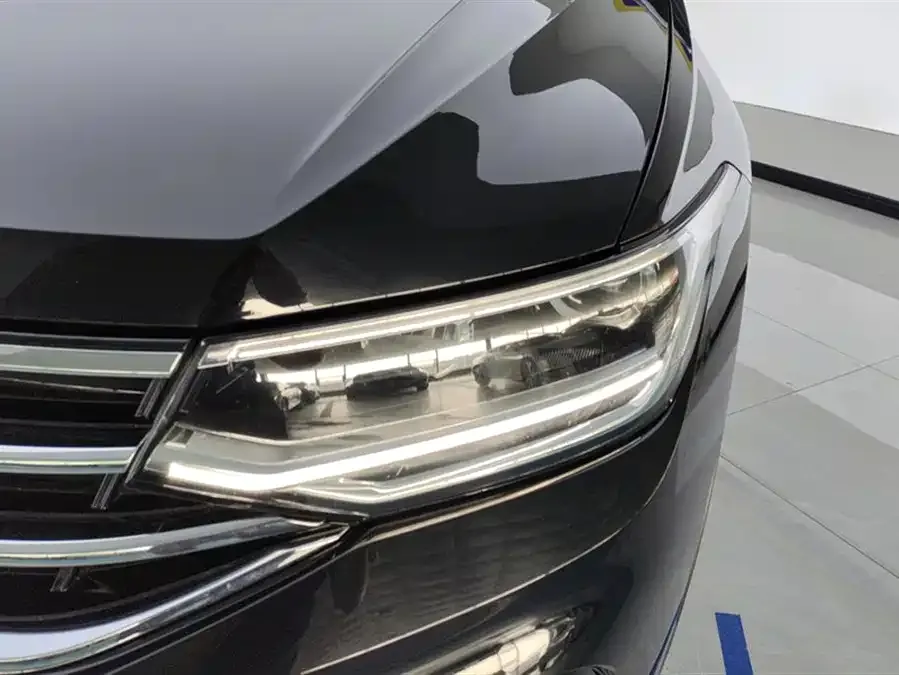 Volkswagen Tiguan L Tiguan L 2022 330TSI Automatic 2WD R-Line Enjoy Edition 2022 — миниатюра 2
