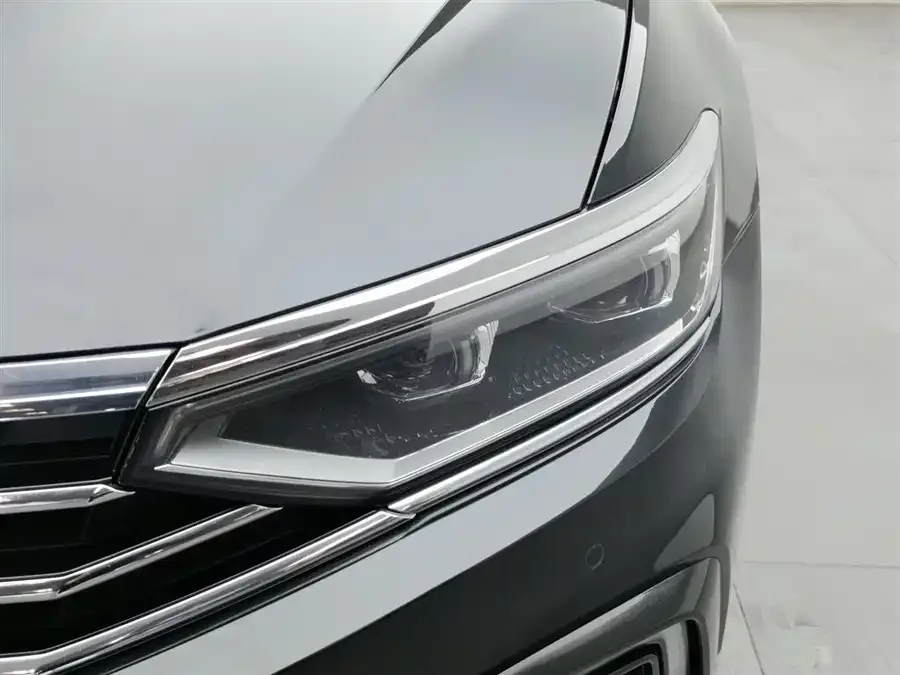 Volkswagen Magotan GTE plug-in hybrid Magotan GTE plug-in hybrid 2022 GTE Premium Edition 2023 — миниатюра 4