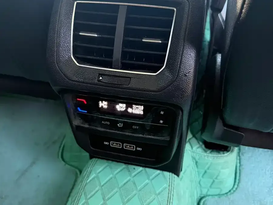 Volkswagen Tayron Tanyue 2022 280TSI 2WD Luxury Smart Edition 2022 — миниатюра 5