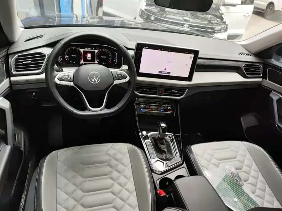 Volkswagen Tayron Tanyue 2023 280TSI 2WD Luxury Plus Advanced Edition 2022 — миниатюра 4