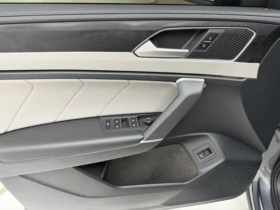 Volkswagen Tayron Tanyue 2023 280TSI 2WD Luxury Plus Advanced Edition 2023 — миниатюра 5