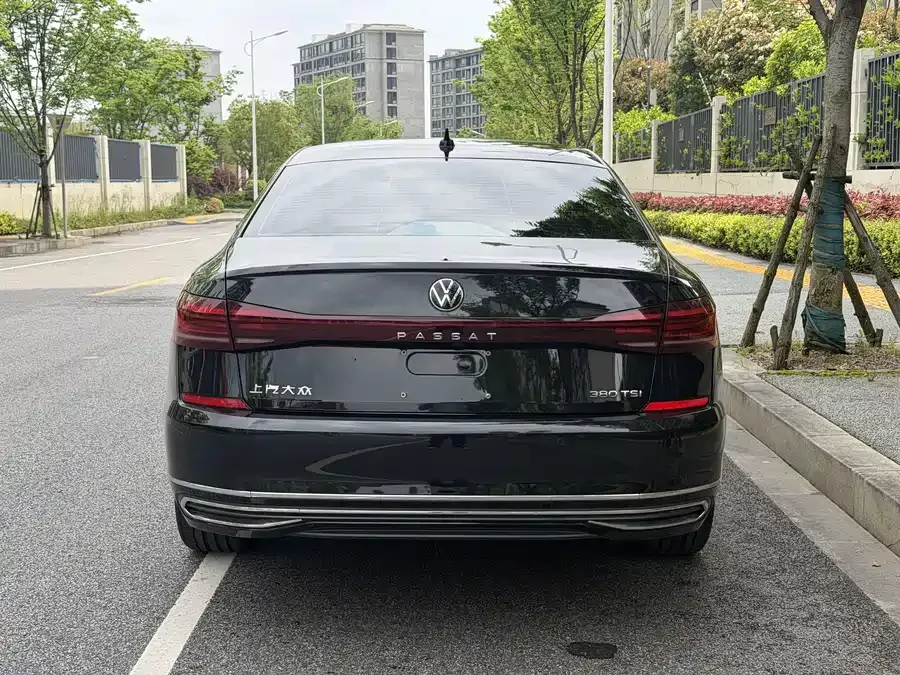 Volkswagen Passat Passat 2025 Outstanding Model 380TSI Longteng Edition 2025 — миниатюра 2