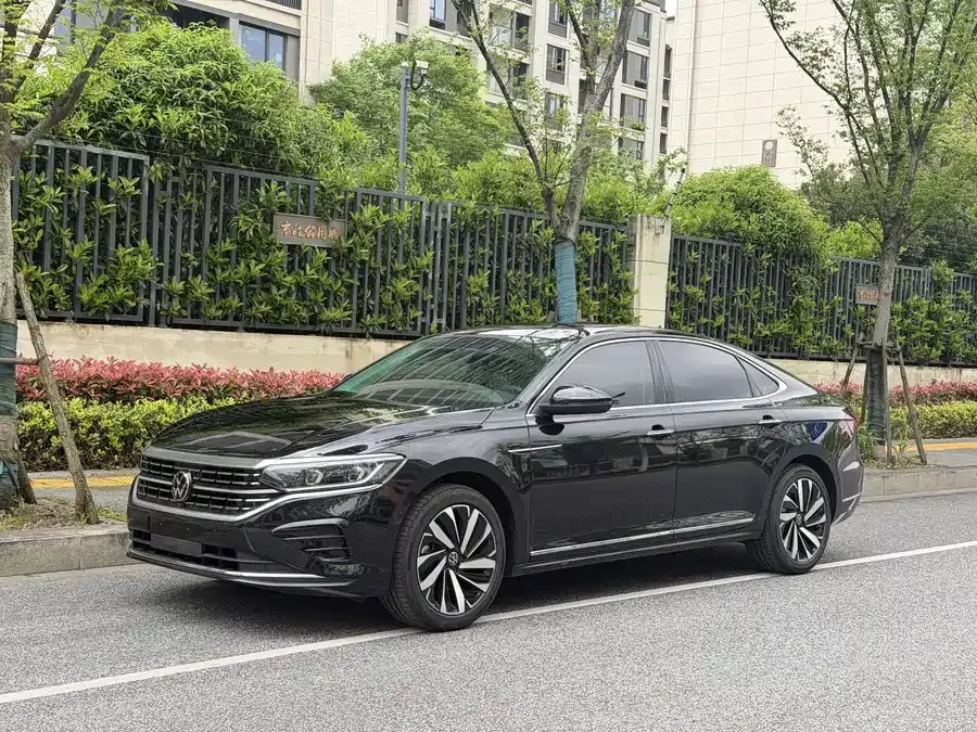 Volkswagen Passat Passat 2025 Outstanding Model 380TSI Longteng Edition 2025 — фото 1, купить с доставкой в Москву