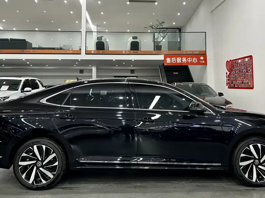 Volkswagen Passat Passat 2023 330TSI Elite Edition 2023 — миниатюра 2