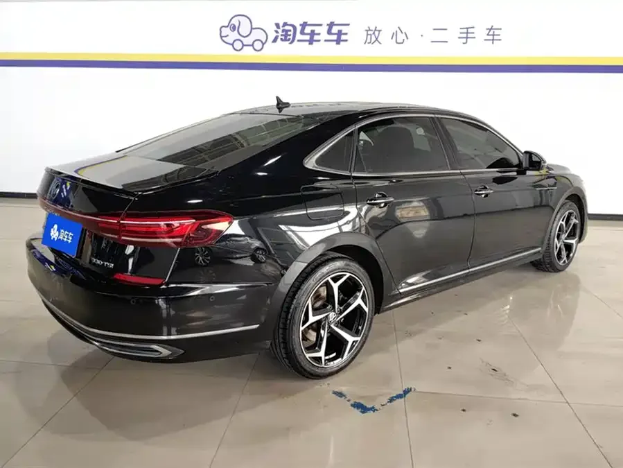 Volkswagen Passat Passat 2023 facelift 330TSI Starry Sky Deluxe Edition 2023 — миниатюра 3