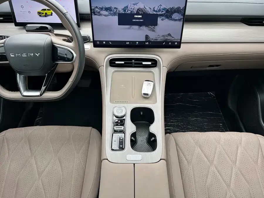 Chery Tiggo 8 PLUS Tiggo 8 PLUS 2025 290TGDI DCT Premium Edition 2024 — миниатюра 5