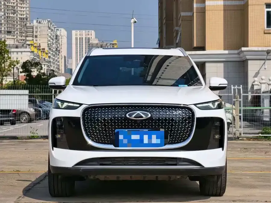 Chery Tiggo 8 PLUS Tiggo 8 PLUS 2025 290TGDI DCT Luxury Edition 2025 — миниатюра 3