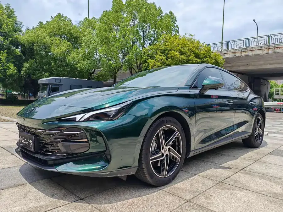 MG 7 MG7 2023 1.5T DCT Luxury Edition 2023 — фото 1, купить с доставкой в Москву