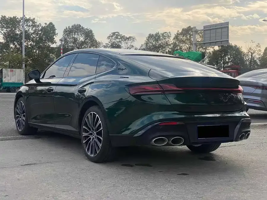 MG 7 MG7 2023 2.0T Automatic Beauty Hunter Luxury Edition 2023 — миниатюра 3